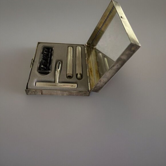 Vintage Mini Travel Razor Set Mirrored Case Contemporary Design - Picture 10 of 14